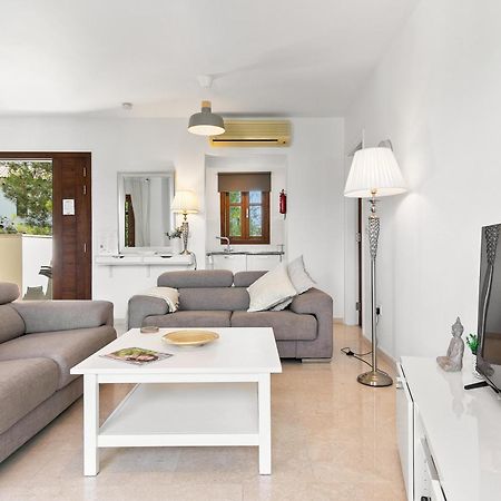 2 Bedroom Apartment Chloe With Communal Pool, Aphrodite Hills Resort Kouklia Exteriör bild