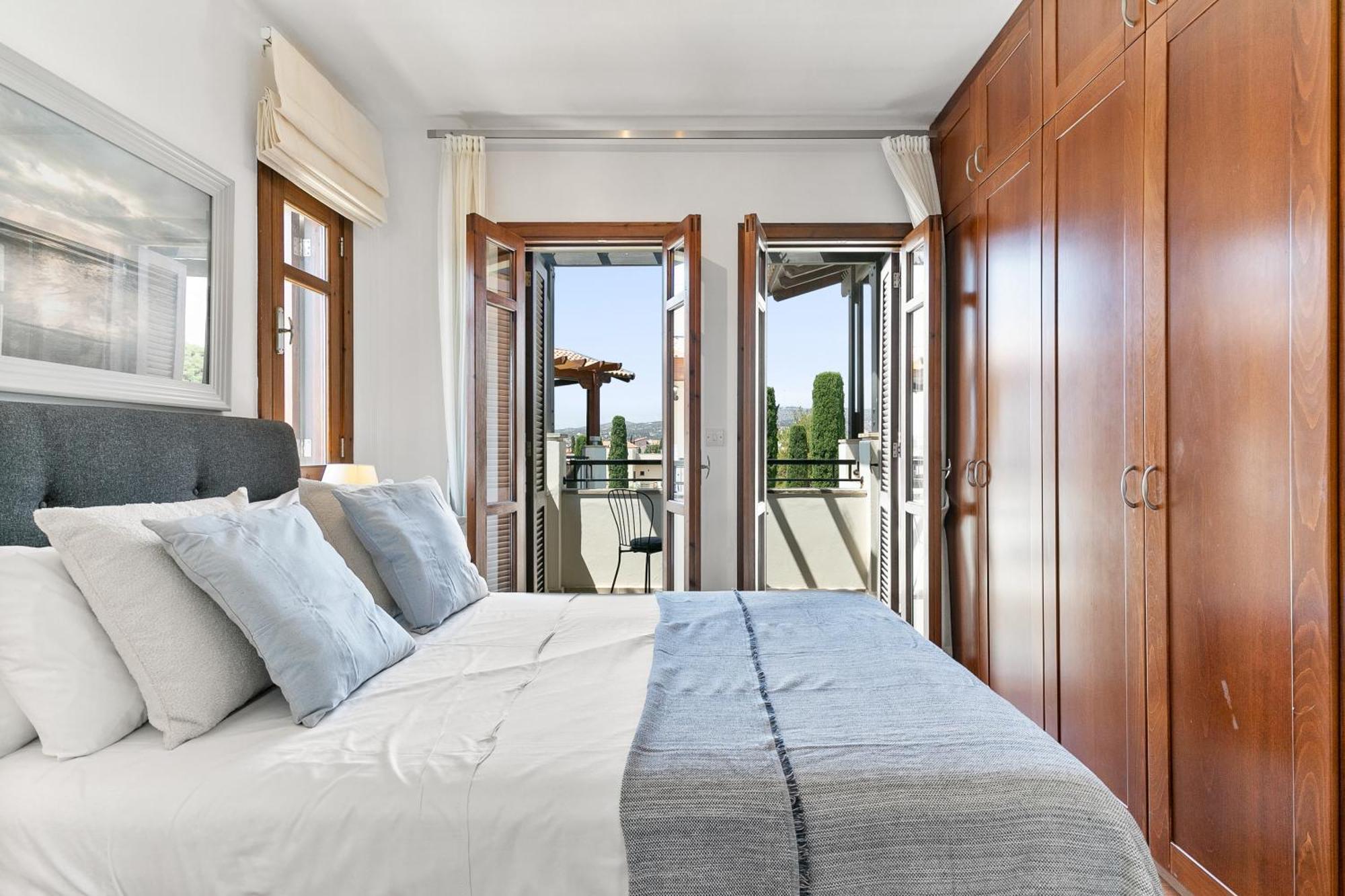 2 Bedroom Apartment Chloe With Communal Pool, Aphrodite Hills Resort Kouklia Exteriör bild
