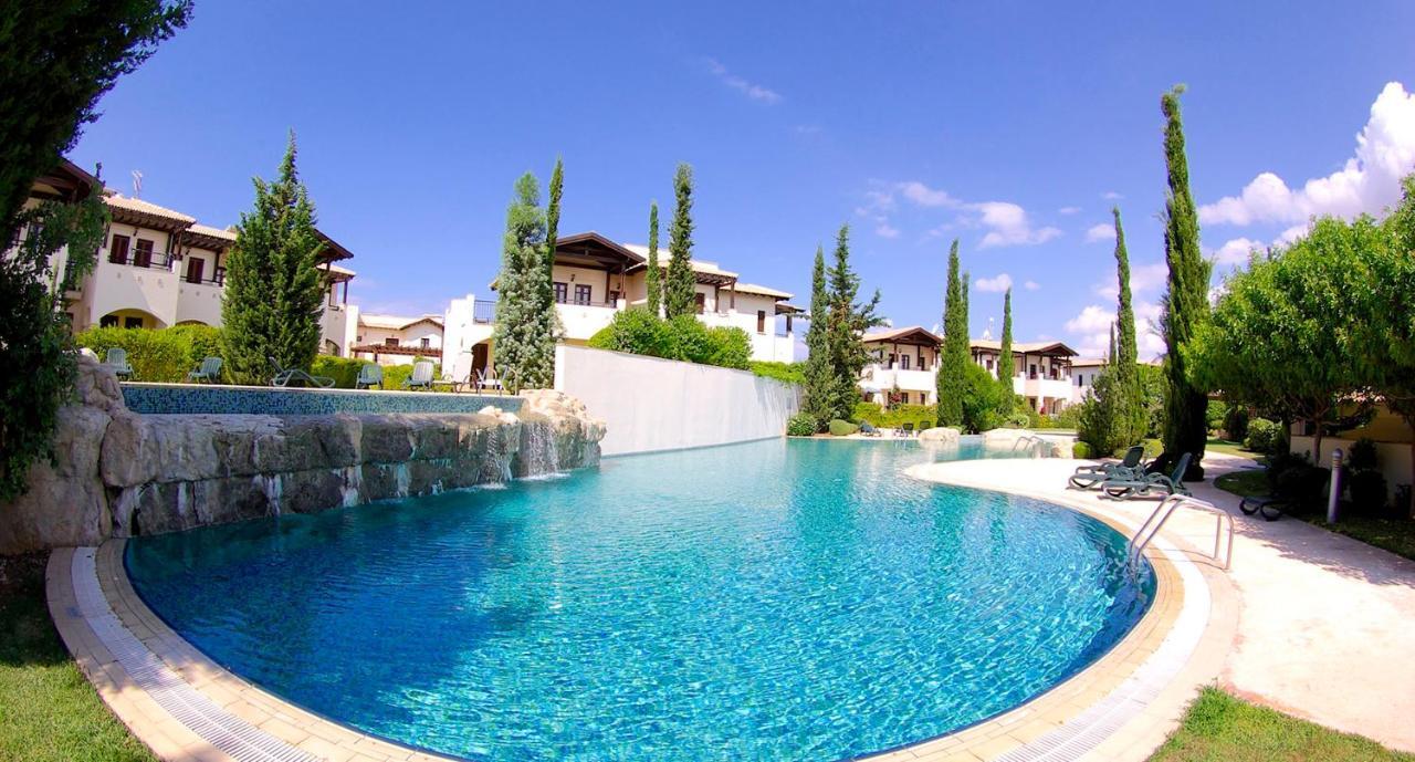 2 Bedroom Apartment Chloe With Communal Pool, Aphrodite Hills Resort Kouklia Exteriör bild