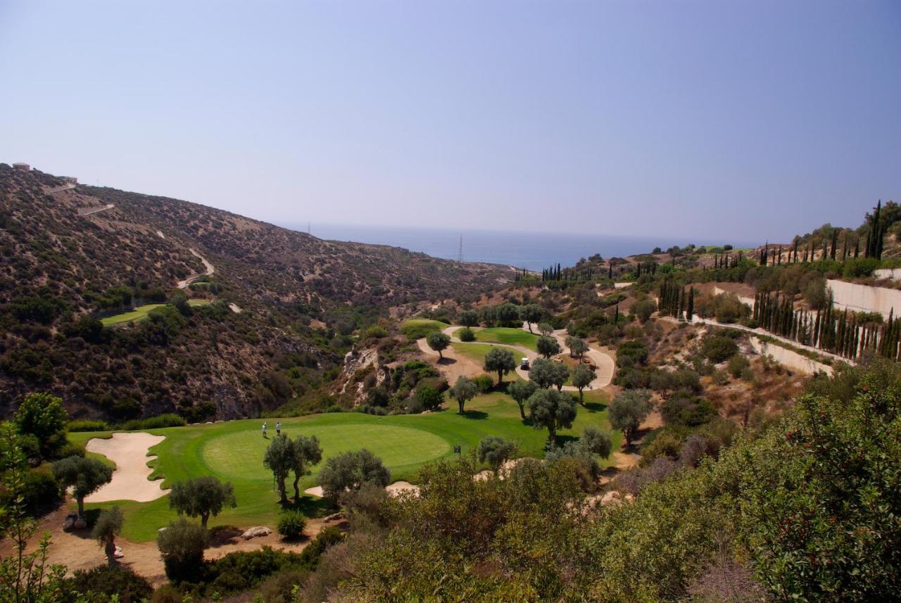 2 Bedroom Apartment Chloe With Communal Pool, Aphrodite Hills Resort Kouklia Exteriör bild
